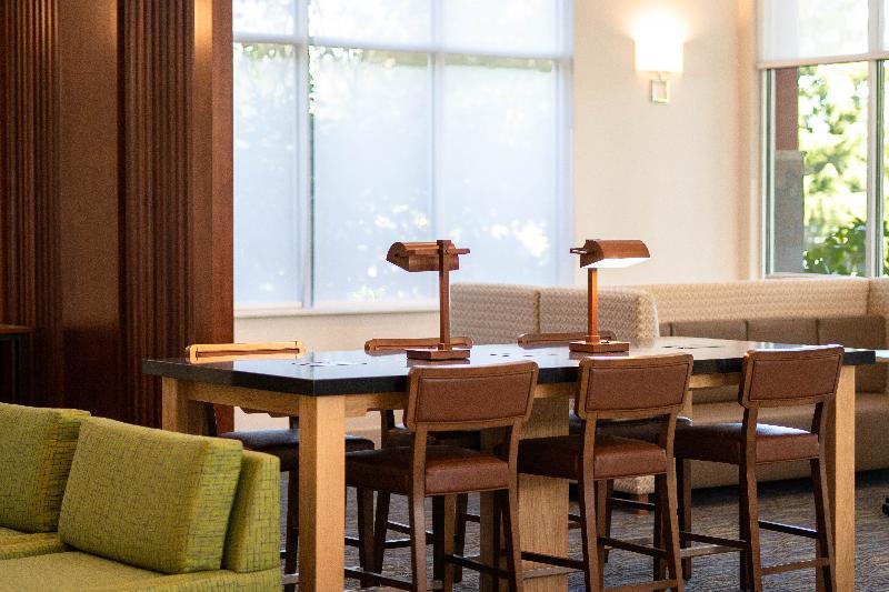 Holiday Inn Express Seattle - Sea-Tac Airport By Ihg SeaTac Exterior photo